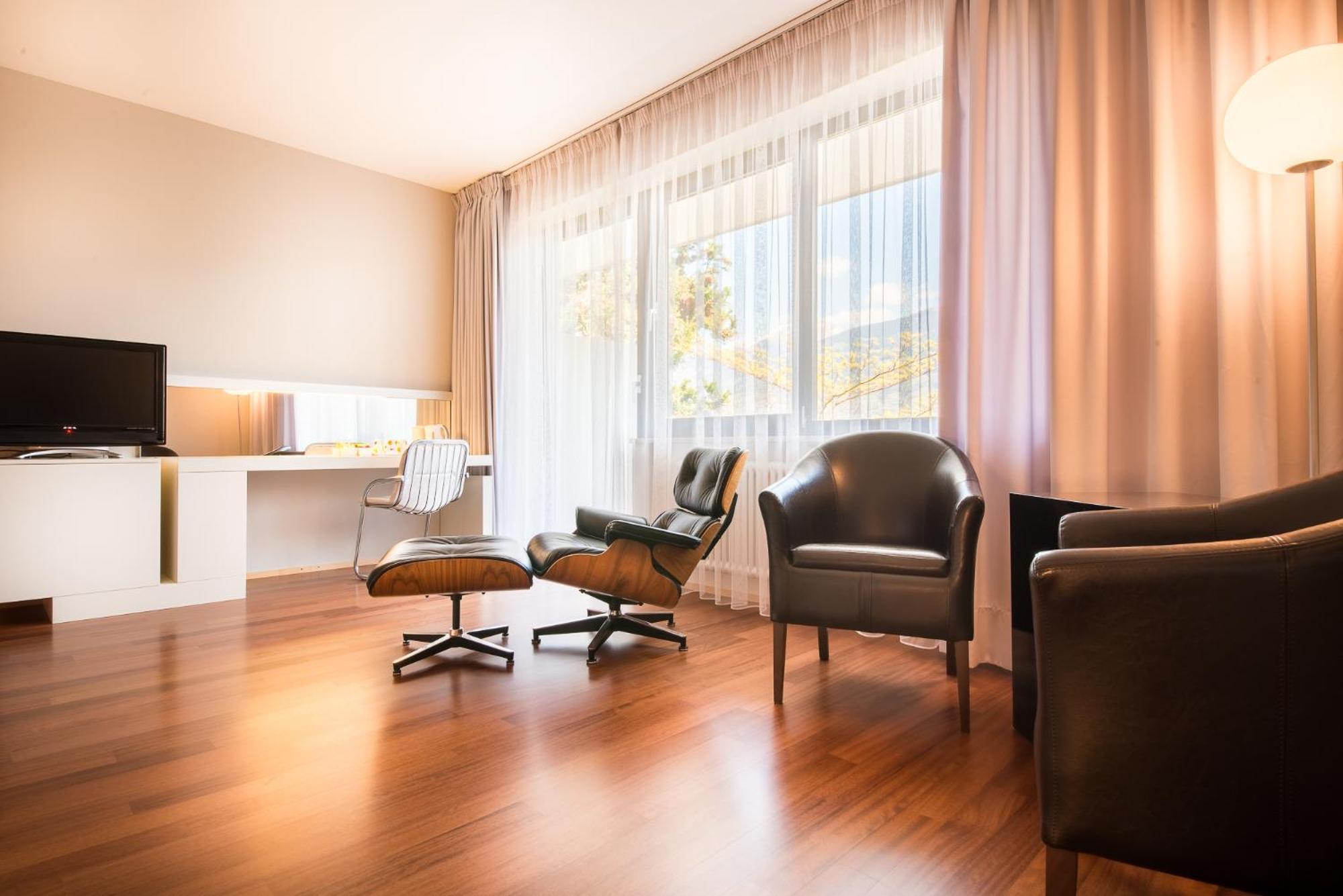Parkhotel Marlena - Adults Only Marlengo Bagian luar foto