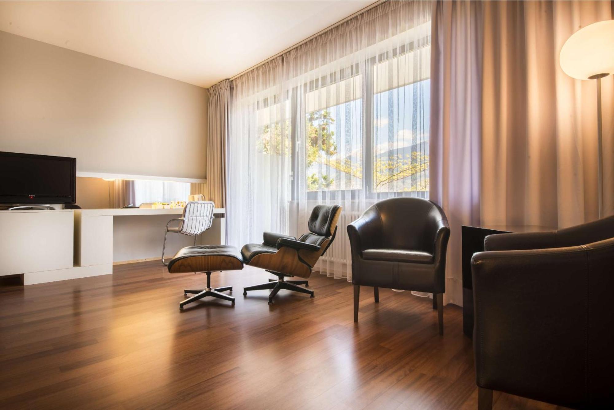 Parkhotel Marlena - Adults Only Marlengo Bagian luar foto